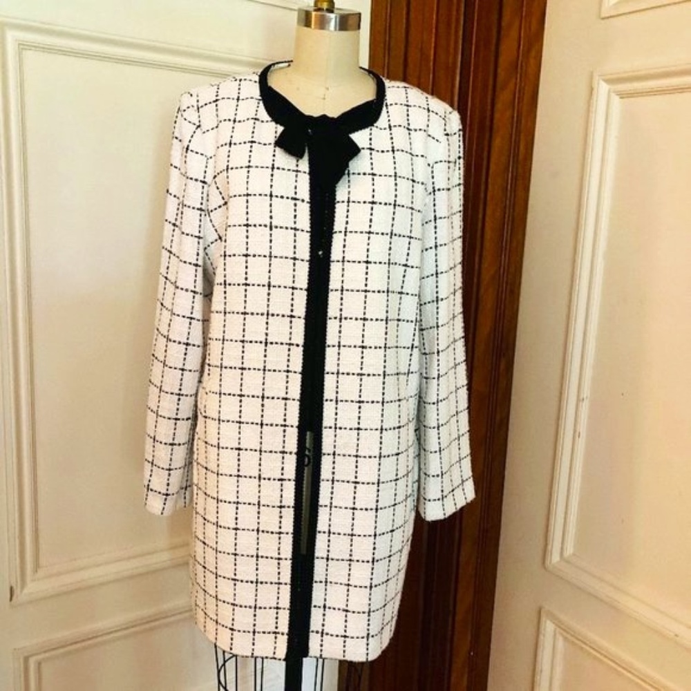 Karl Lagerfeld Paris Tweed Boucle Blazer - XL